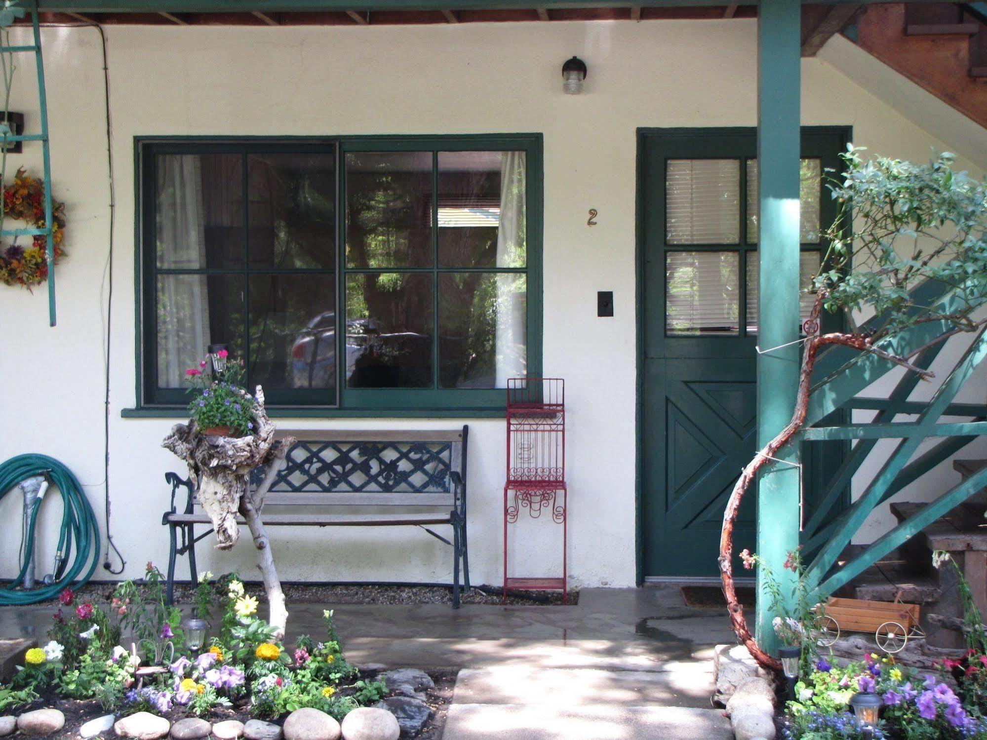 Kern Riverfront Lodge Kernville Exterior photo